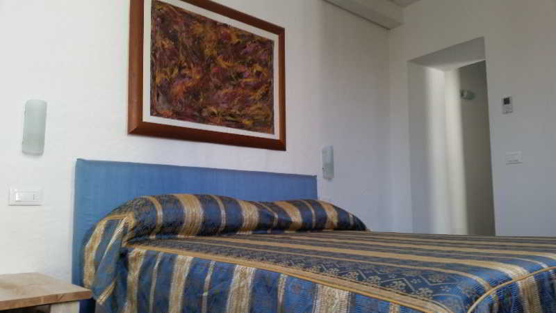 Up Room&Suite Lecce Exteriör bild